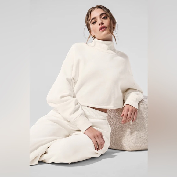 Alo Yoga Serenity Coverup Sweater - Picture 5 of 12